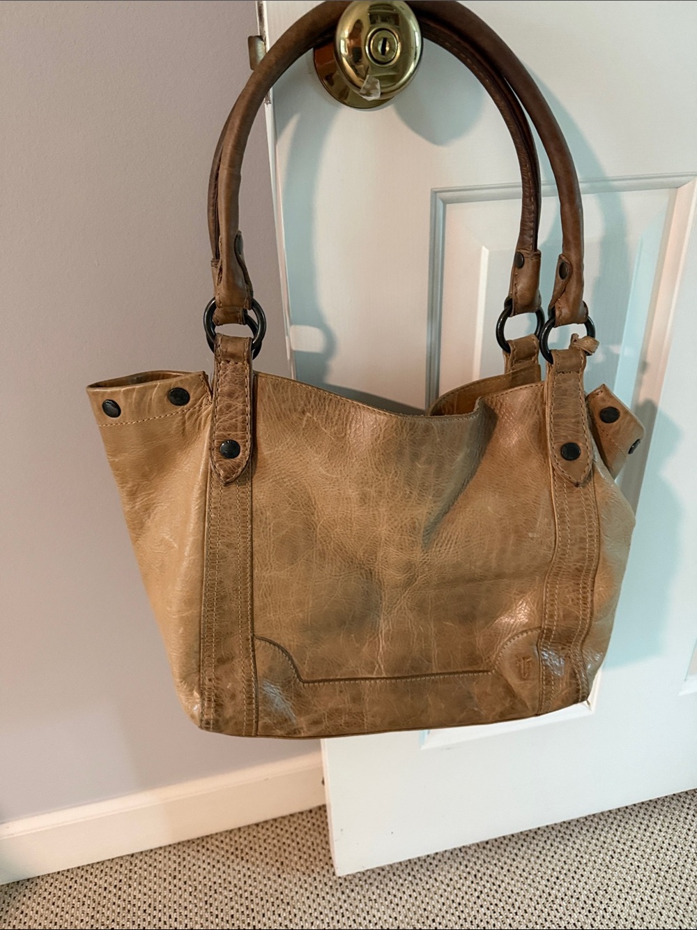 Frye Distressed Tan Leather Shoulder Bag - Picture 2 of 3
